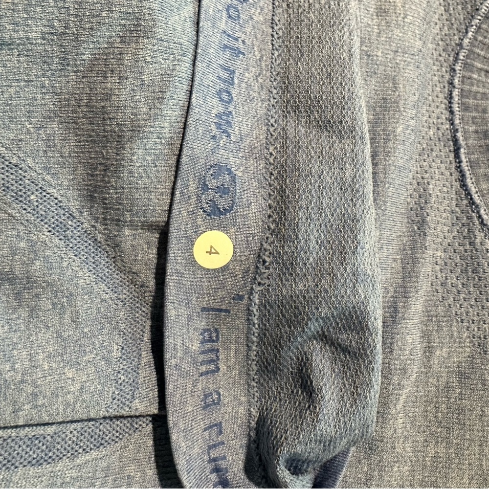 Lululemon running top ladies - Picture 4 of 5